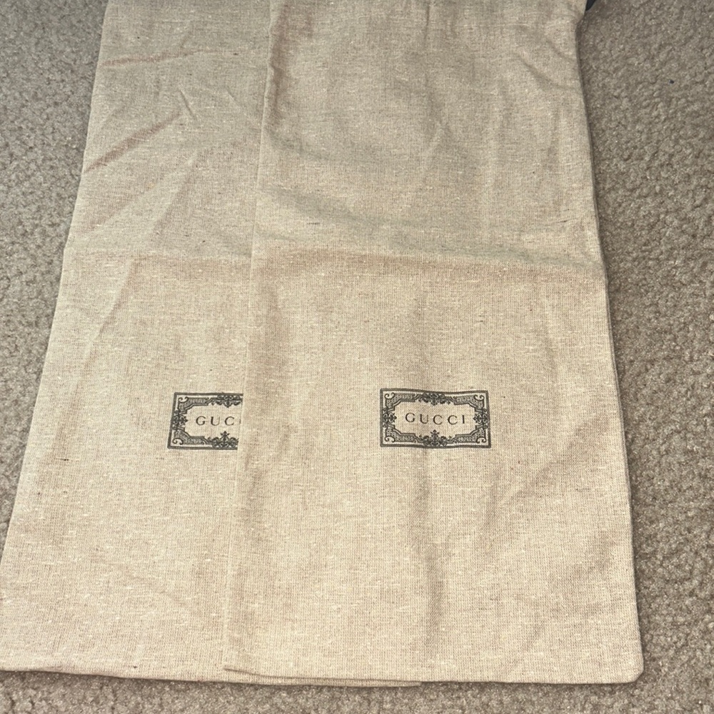 Gucci dust bag for shoes (2)